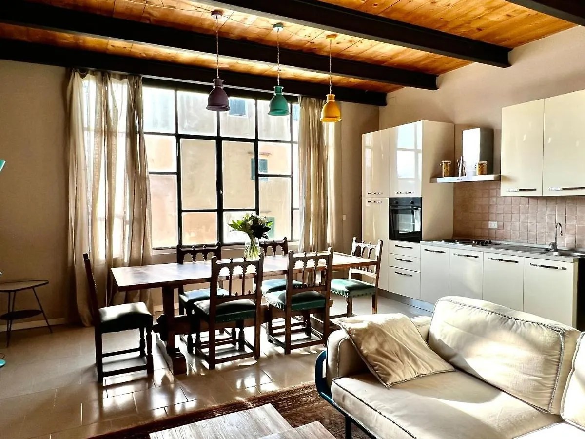 Apartment Loft Cianosi - Appartamento Nel Cuore Di Livorno Italy